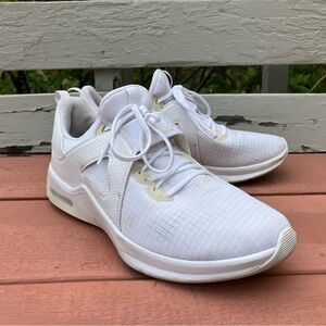 Nike Women's Size 8.5 Air Max Bella TR 5